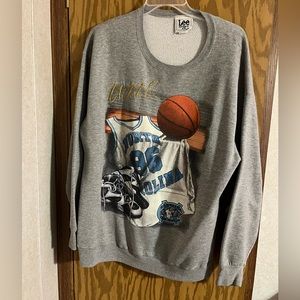 VINTAGE UNC OVERSIZED CREW NECK
